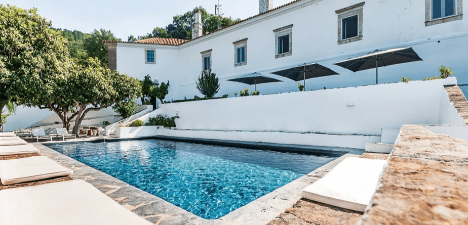 7_Playground-Convento_Peek-behind_07